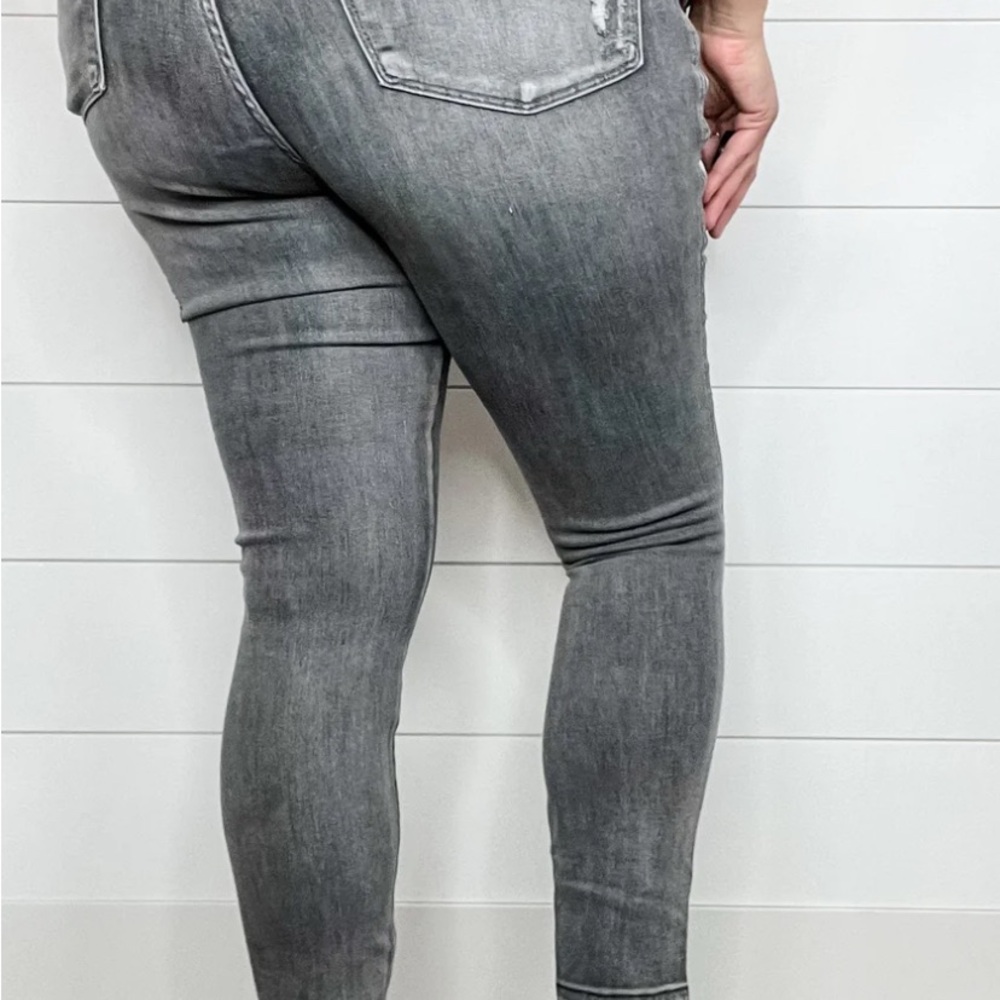 Judy Blue "THE BEST EVER" Grey Tummy Control Jeans